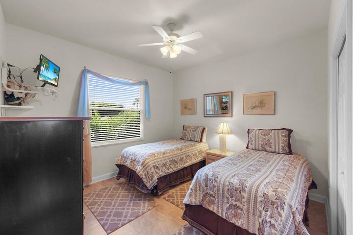 Room 13 of 85
