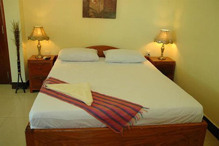 Room 12 of 29