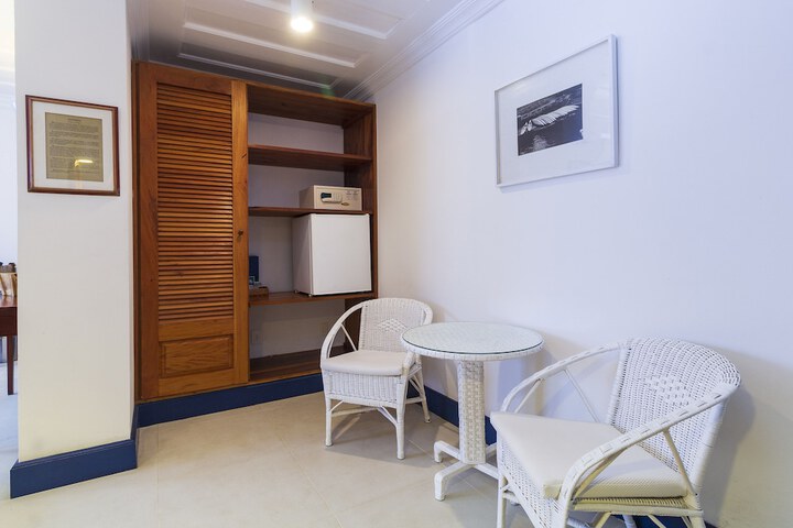 Room 13 of 104