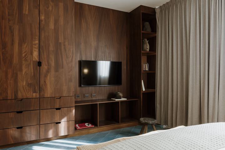 Room 3 of 56
