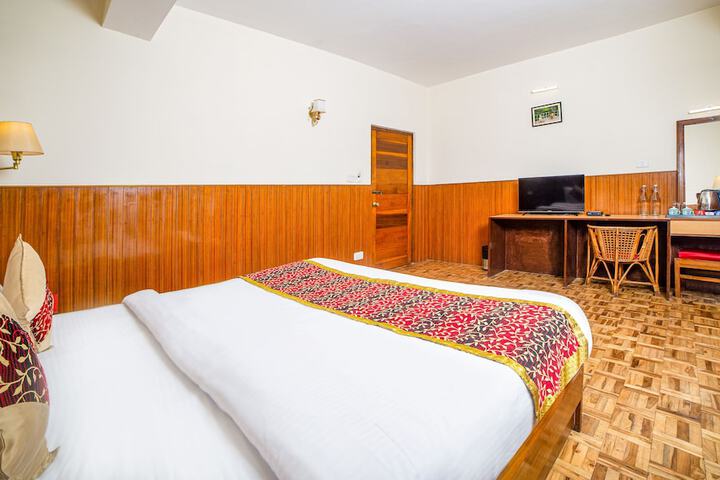 Room 13 of 25