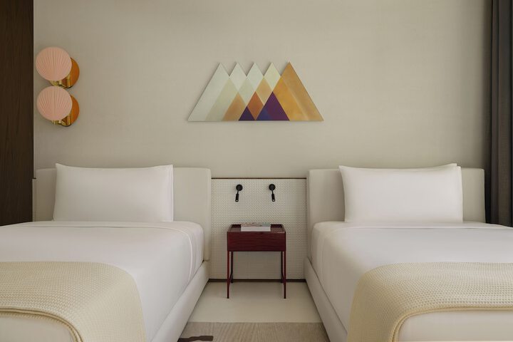 Room 54 of 92