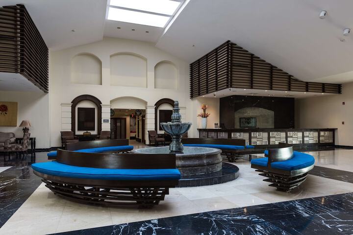 Hotel Interior 7 of 107