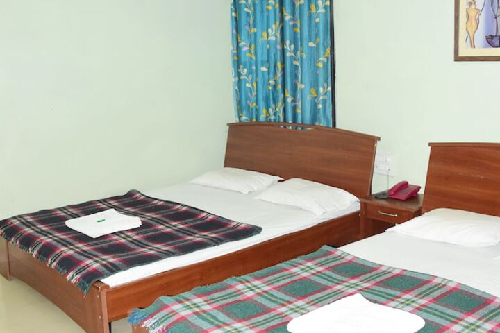 Room 9 of 35