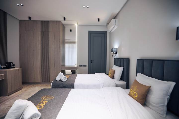 Room 43 of 87
