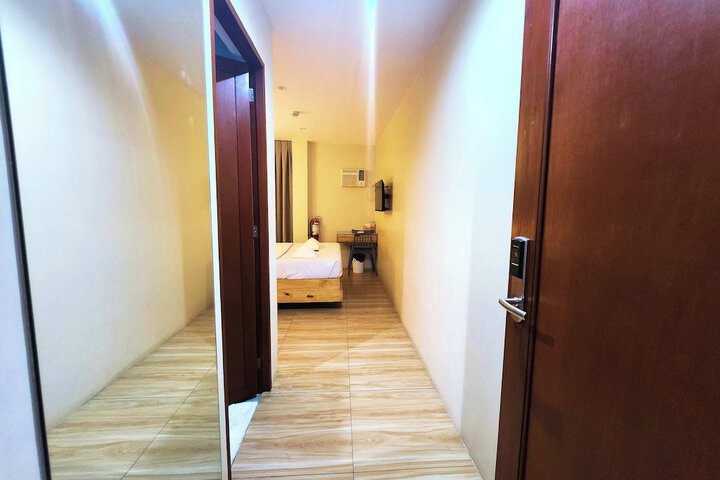 Room 13 of 43