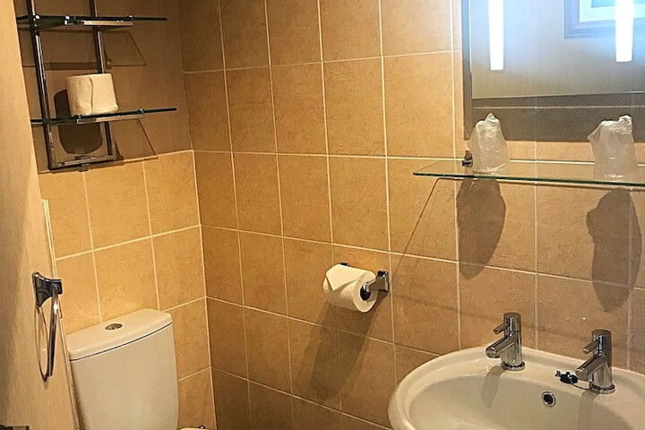 Room 35 of 53
