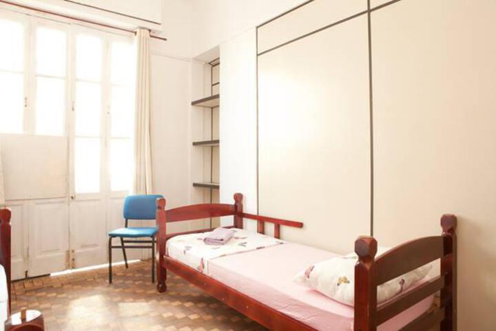 Room 7 of 30