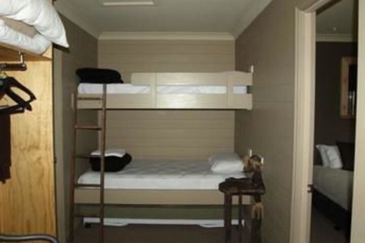 Room 7 of 13