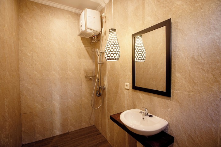 Room 16 of 23