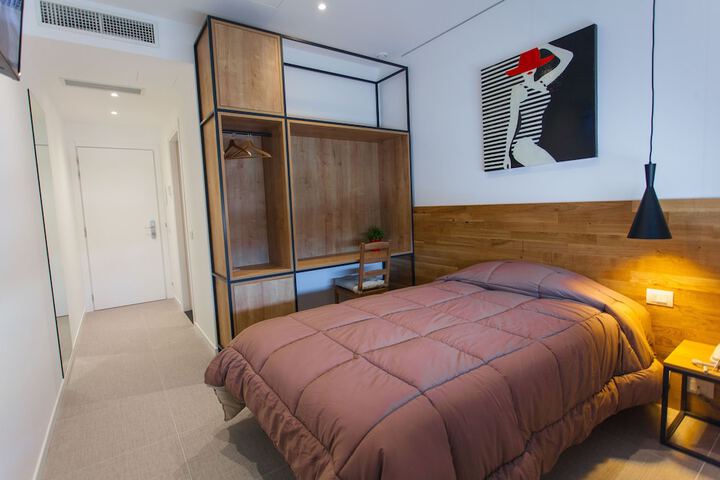 Room 25 of 86