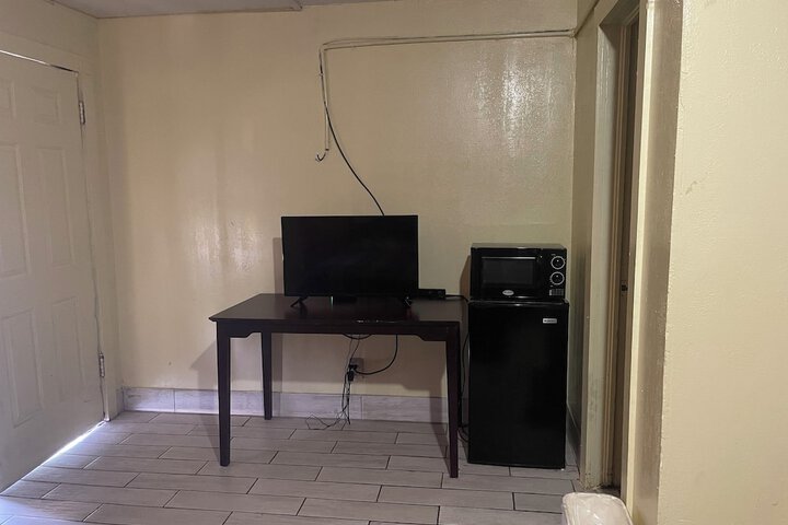 Room 9 of 13