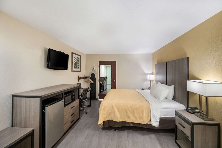 Room 21 of 44