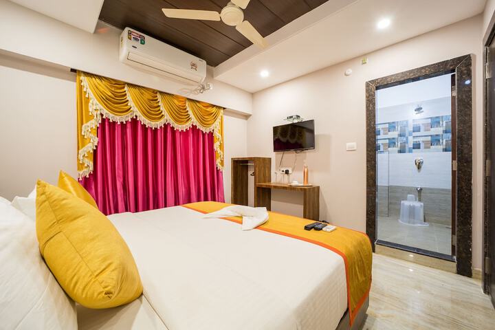 Room 5 of 19