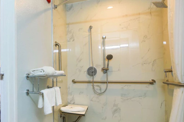 Deluxe Double Room (6 of 22)
