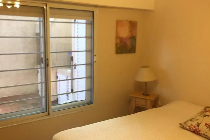 Room 2 of 10