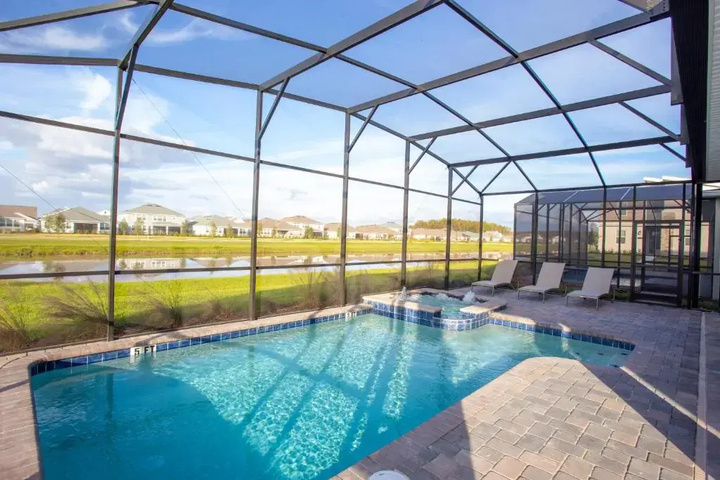 Pool 16 of 27