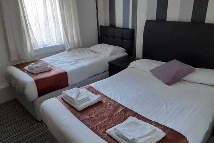 Room 11 of 42