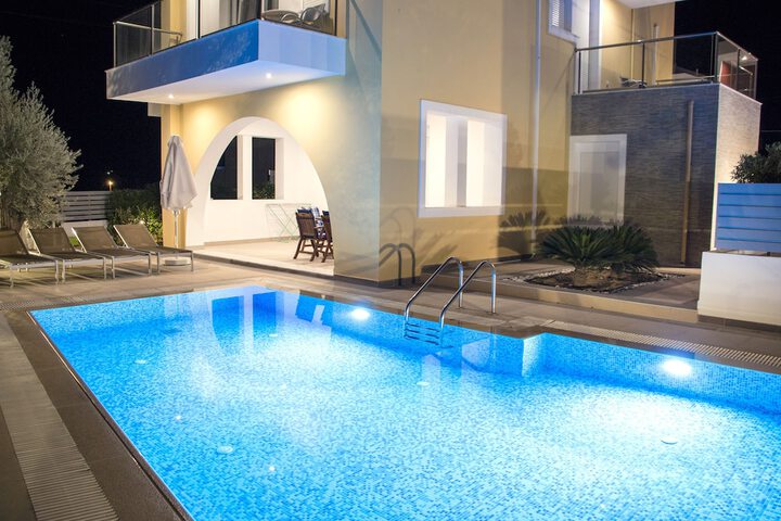 Hotel with Pool