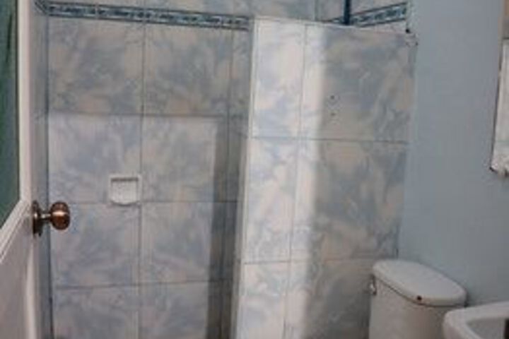 Room 2 of 31