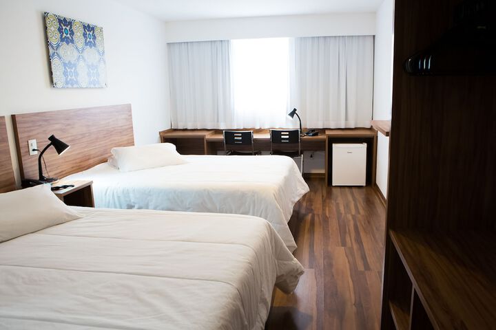 Room 7 of 70