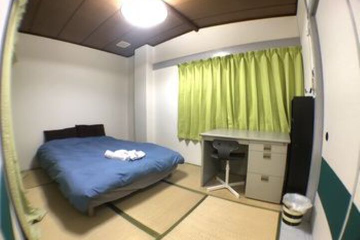 Room 44 of 115