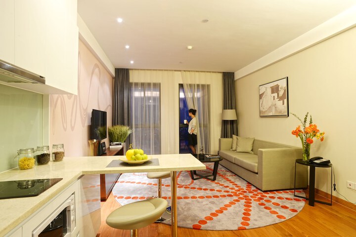 Room 10 of 108