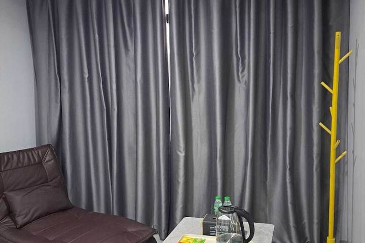 Room 5 of 32