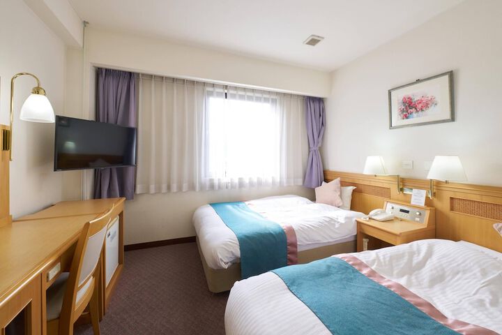 Room 50 of 74