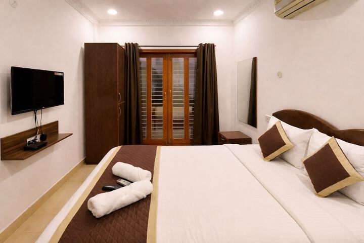 Room 14 of 30
