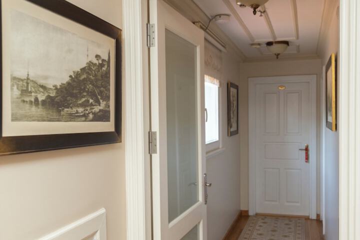 Room 28 of 55