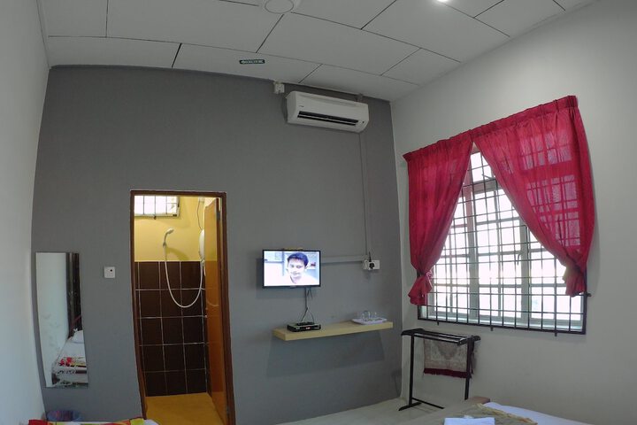 Room 12 of 35