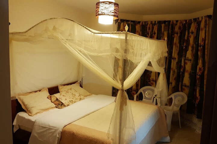 Room 9 of 9