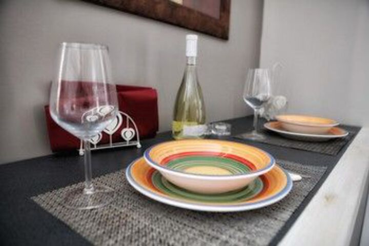 Dining 9 of 81