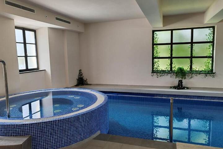 Pool 37 of 90