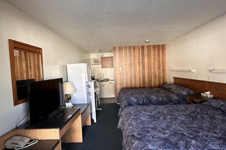 Room 9 of 83