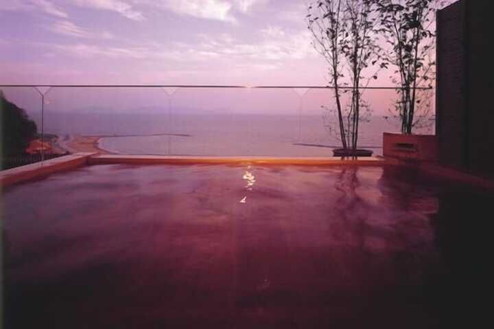 Hotel with Pool