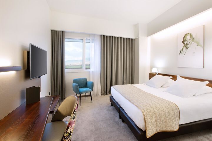 Room 10 of 59