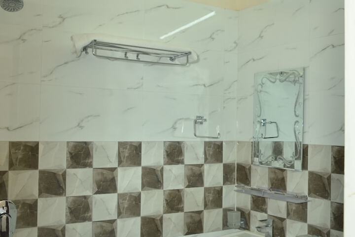 Room 21 of 27