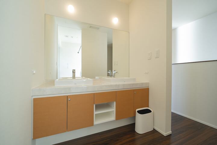 Room 15 of 53