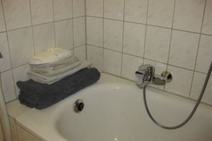 Room 2 of 13