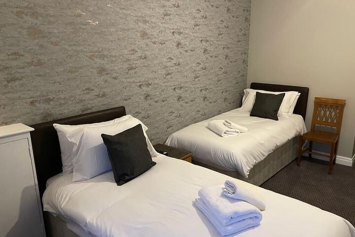 Room 3 of 12