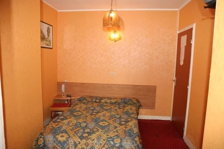Room 15 of 46