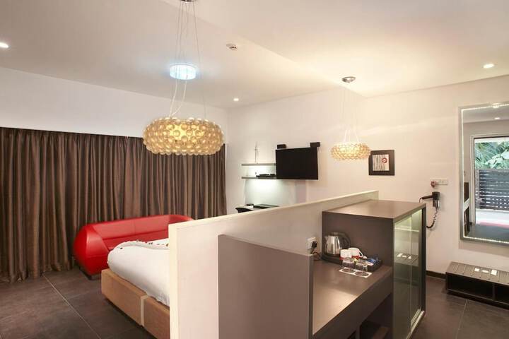 Room 15 of 90