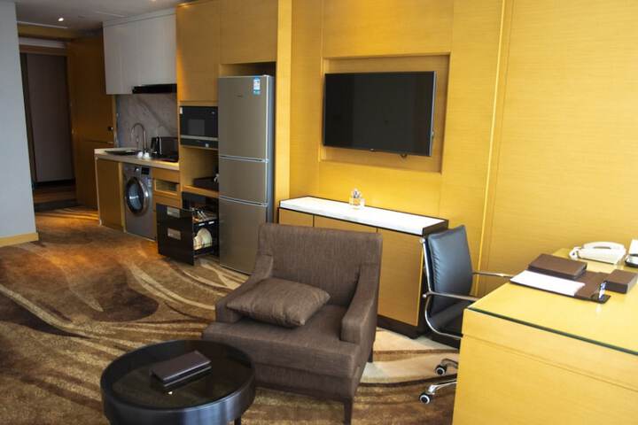 Room 28 of 64