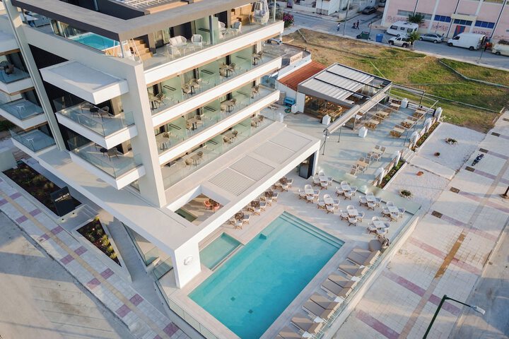 Hotel 71 of 79
