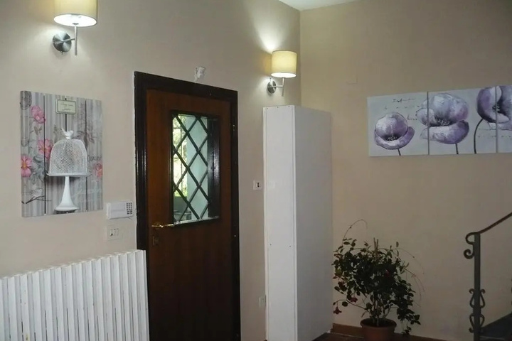 Room 7 of 11