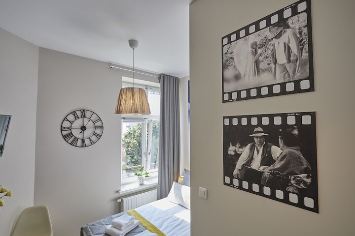 Room 6 of 108