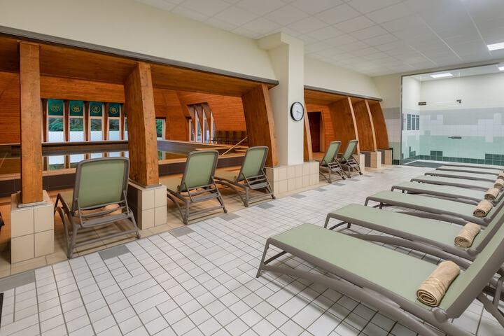 Hotel Pool