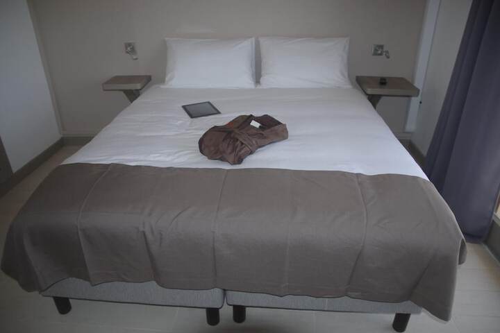 Room 8 of 22